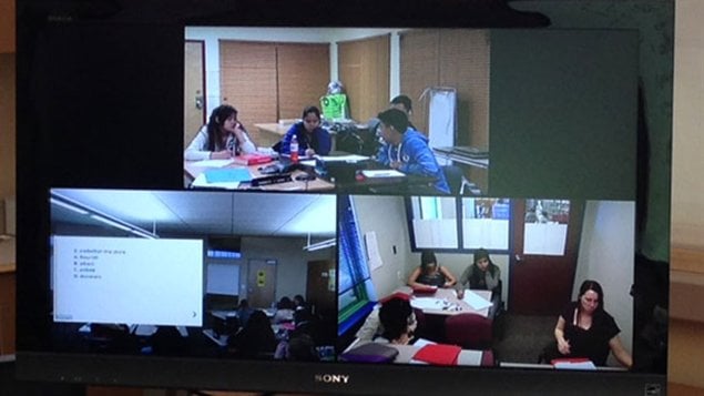 L'école via téléconférence et vidéo à Tuktoyaktuk et Fort McPherson dans les Territoires du Nord-Ouest