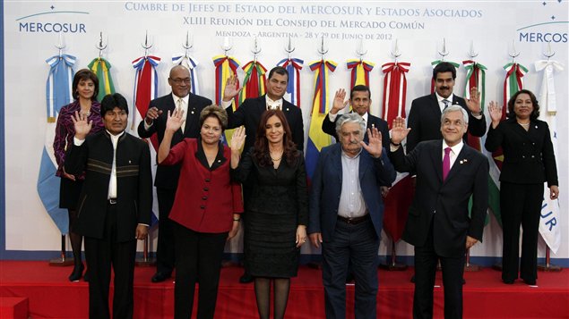 Varios presidentes y cancilleres de los países miembros de UNASUR durante la cumbre del 2012. 