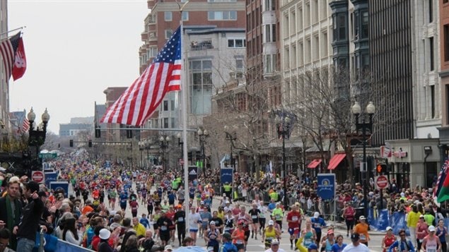 Así se vivía la maratón de Boston instantes antes de los atentados.