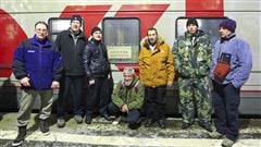 Le groupe d'explorateurs russes de l'expédition trans-polaire