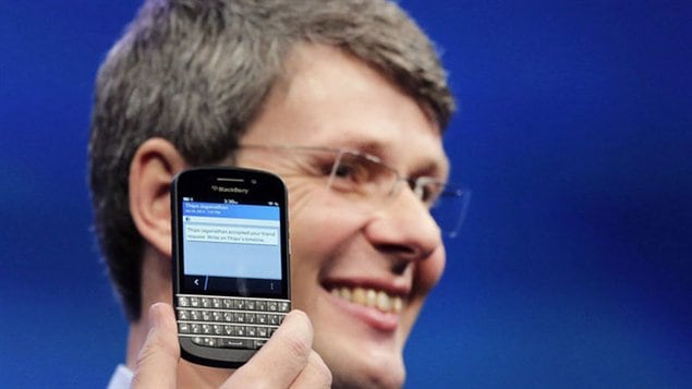 黑莓BlackBerryQ10是带键盘的智能手机