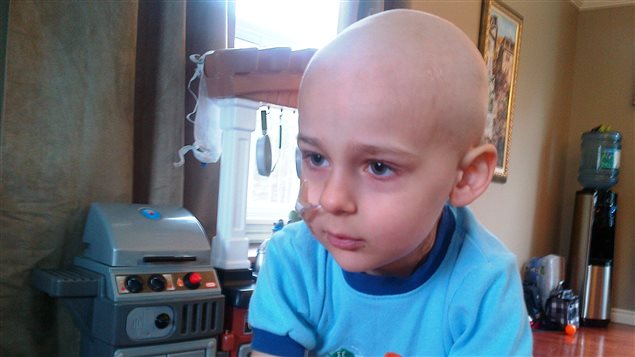Un enfant de Moncton livre un combat contre un cancer rare | ICI.Radio-Canada.ca - 130425_tn4s2_dugas-christophe-cancer_sn635