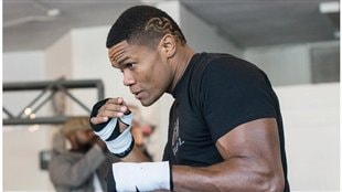 Alvarez, Lemieux, et Beterbiev en soutien