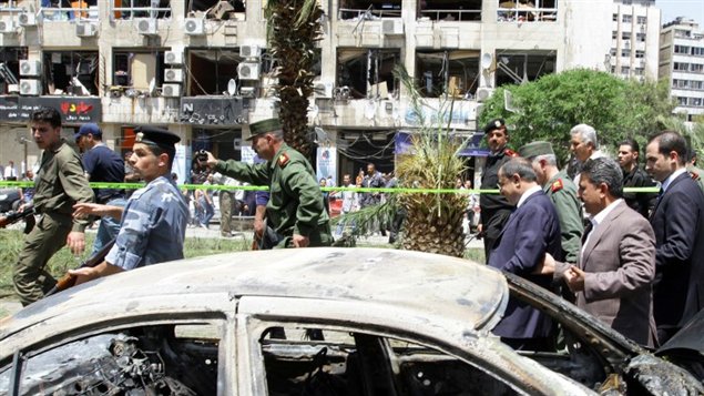 وزير الداخلية السوري يتفقد موقع الانفجار