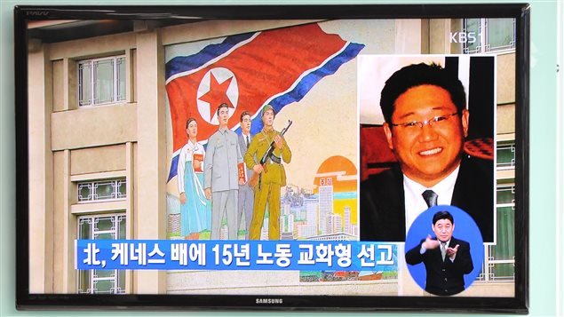 Foto de Kenneth Bae en la televisión sudcoreana
