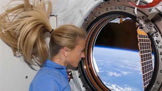Cabellera en estado de ingravidez de la astronauta Karen Nyberg