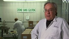Jacques C�t� dirige la transformation de grains sans gluten � Saint-Fran�ois-de-la-Rivi�re-du-Sud.