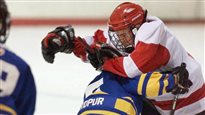 Hockey Canada se penche sur les mises en échec chez les jeunes