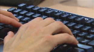 Les jeunes internautes ne s'exposent pas à des risques accrus d'agressions sexuelles