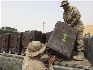Le Canada doit décider quoi faire avec des conteneurs laissés en Afghanistan Image accompagnant la nouvelle