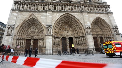 Le tour du monde : May Skaf, le suicide de Dominique Venner et les prisonniers tricoteurs Image accompagnant la nouvelle