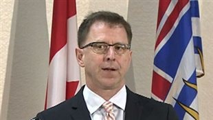Adrian Dix reste à la tête du NPD