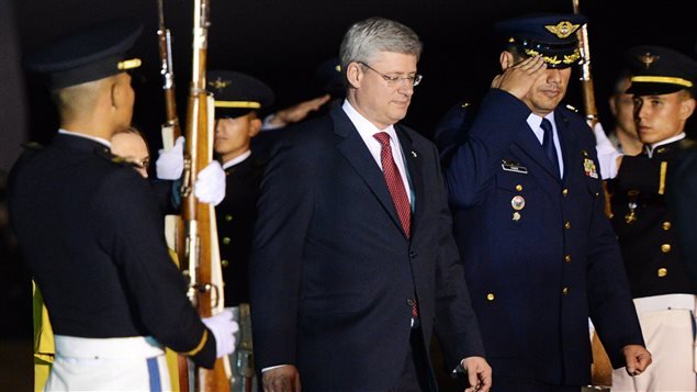 Le premier ministre Stephen Harper arrive à Cali, en Colombie, le 22 mai 2013. 
