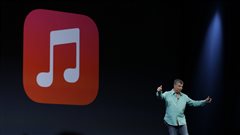Le vice-pr�sident des services Internet d'Apple, Eddy Cue, pr�sentant iTunes Radio. 