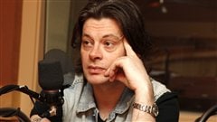 L�auteur-compositeur-interpr�te fran�ais Benjamin Biolay. � Radio-Canada / Michel Harvey