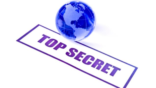 Planète et logo Top secret