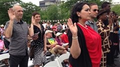 Des nouveaux Canadiens prêtant serment à Montréal