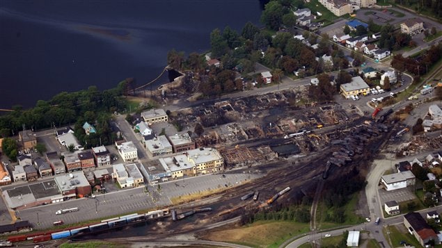 Le centre-ville de Lac-Mégantic vu des airs