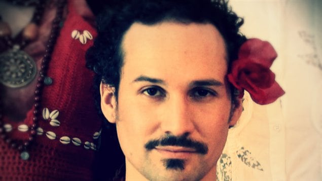 Gonzalo Vilches Cabrera, artista multidisciplinario: pintor, director de teatro y cine, especialista del tarot, escultor. 