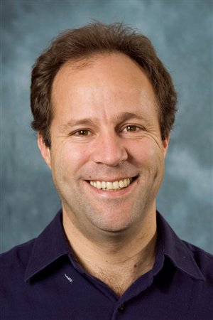 Alejandro Gómez coordinador del CRECS de la Universidad de Ottawa.