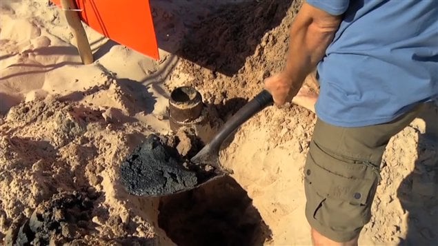 Le sable noir découvert sur la plage de Sandy Hook par Léonard Chevrier