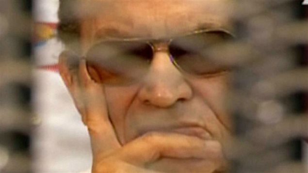 الرئيس الأسبق حسني مبارك في الاعتقال