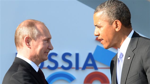 La poignée de main officielle entre le président russe Vladimir Poutine et son homologue américain Barack Obama.