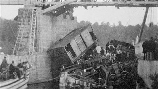 La pire tragédie ferroviaire au Canada est survenue au Québec près de Montréal en 1864.