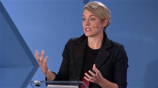 131021_f17zw_melanie-joly-debat_sn310.jp