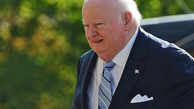« La triste vérité est que je me suis laissé intimider en faisant ce que je savais, en mon for intérieur, qui n'était pas juste de peur de perdre mon travail et avec un sens mal compris de loyauté » - Mike Duffy