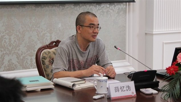 薛忆沩在上海读书会上与读者交流。
