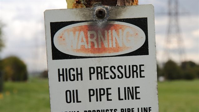 Ce panneau prévient de la présence d'un pipeline à haute pression.
