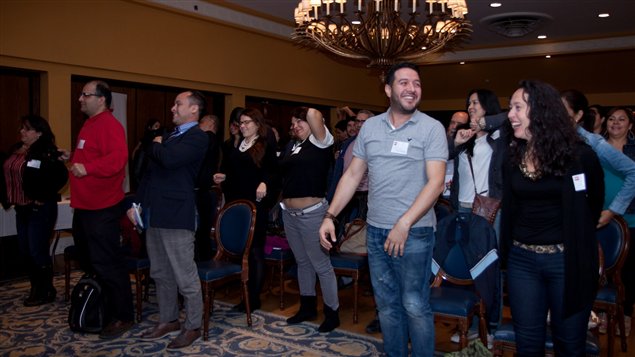 Las conferencias de Oscar López generan energías psotivas y esperanza en muchos de los que asisten a ellas. 