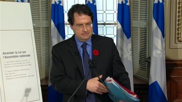 Le ministre québécois Bernard Drainville lors du dépôt du projet de loi sur la charte des valeurs à l'Assemblée nationale du Québec, le 7 novembre 2013.