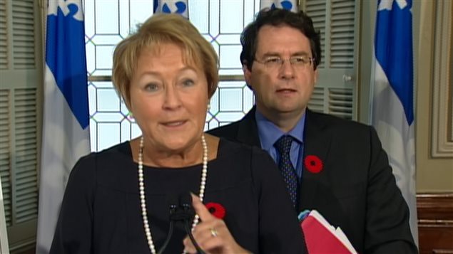 La première ministre du Québec, Pauline Marois et le ministre responsable des Institutions démocratiques et de la Participation citoyenne, Bernard Drainville.