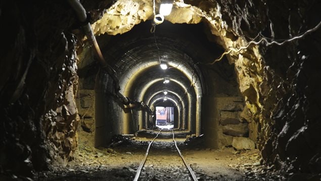 IS_131117_7y1ll_mines_tunnel_sn635.jpg