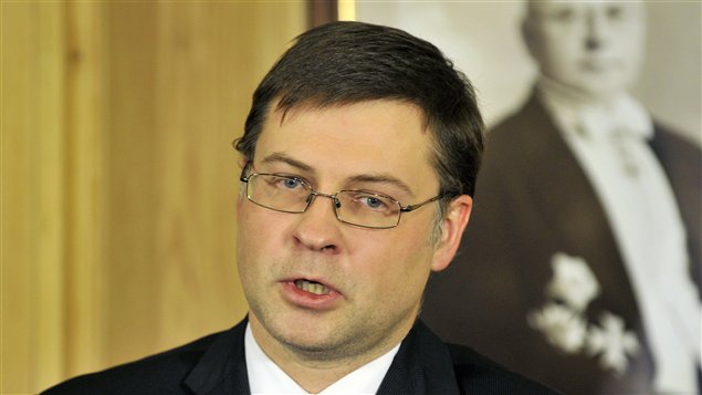 拉脱维亚总理瓦蒂斯.多布鲁斯基（Valdis Dombrovskis）宣布辞职