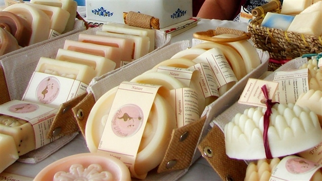 La possibilité pour l’Europe de livrer au Canada 17 700 tonnes supplémentaires de fromages fins mettra-t-elle en péril de petites fromageries artisanales? 