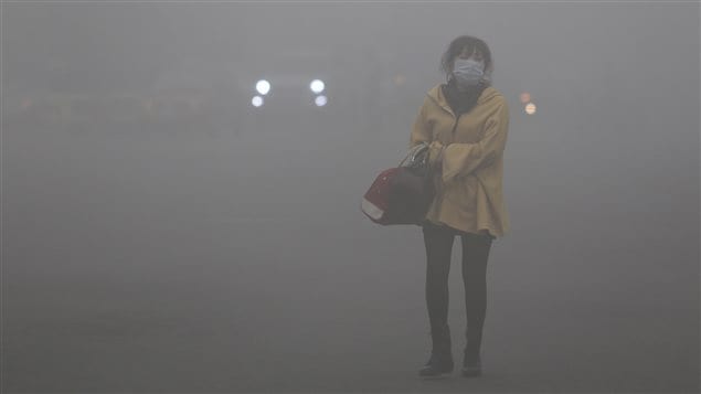 (21 octobre 2013) La pollution paralyse Harbin, une mégalopole chinoise de 11 millions d’habitant. 