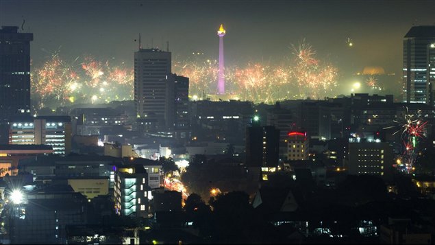 Fuegos artificiales en Yakarta. Bienvenido 2014. 