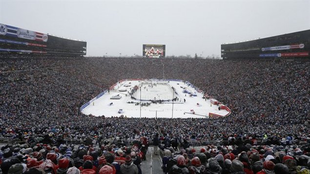 Les Maple Leafs de Toronto ont vaincu les Red Wings de Detroit, 3-2, mercredi, lors de la Classique hivernale au Michigan Stadium. Il s'agissait du premier de six duels à être présentés à l’extérieur durant la saison 2013-2014.
