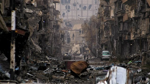 Un barrio en ruinas de la ciudad de Deir Ezzor, donde rebeldes tratan de capturar a los yijadistas de Al Qaeda.