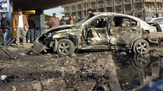آثار التفجيرات في بغداد اليوم الأربعاء