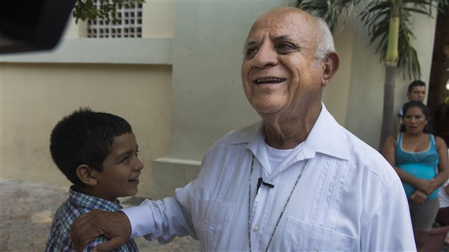 Monseñor Miguel Patiño Velázquez, obispo de Apatzingán, Michoacán, México.