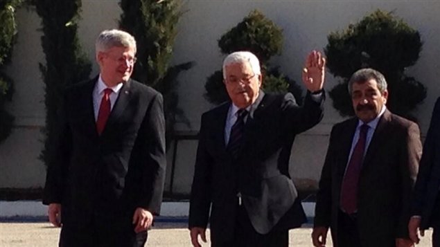 رئيس الحكومة الكندية ستيفن هاربر والرئيس الفلسطيني محمود عباس في رام الله