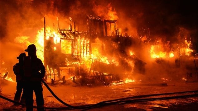 http://img.src.ca/2014/01/23/635x357/140123_jw65i_incendie-isle-verte_sn635.jpg