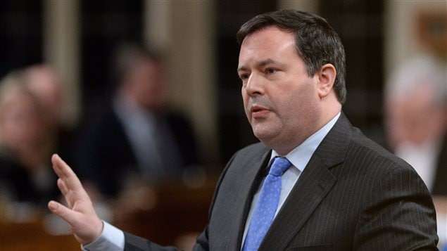 Le ministre Jason Kenney a fait l'achat d'une machine de l'entreprise Sodastream, qui se trouve au coeur d'une controverse.