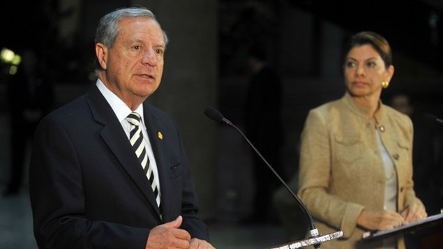Enrique Castillo Barrantes, ministro de Relaciones Exteriores de Costa Rica y Laura Chinchilla, presidenta de Costa Rica.