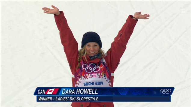 La canadiense Dara Howell, de Ontario, medalla de Oro en Esquí acrobático Slopestyle.