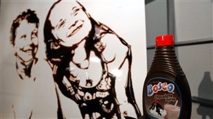Des sculptures qui marchent et des portraits en chocolat